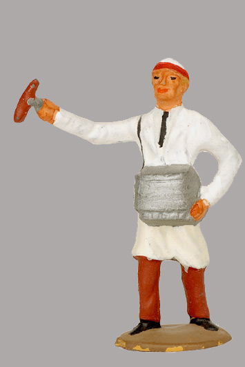 Korvgubbe med l&aring;da p&aring; magen.